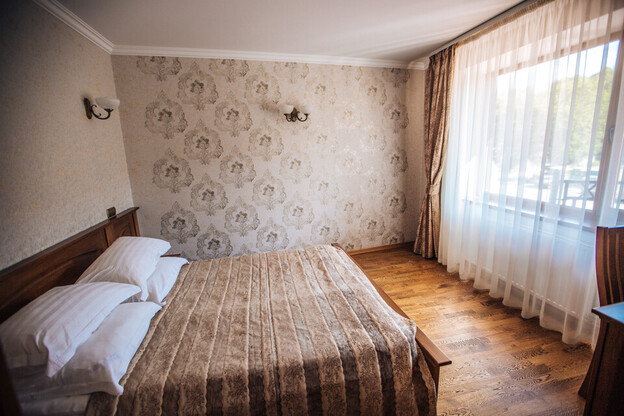 Отель Солнечный Проминь Поляна — Закарпатье