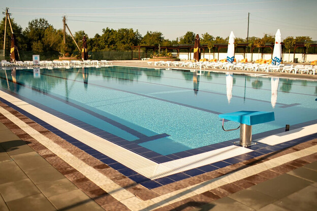 Отель Жайворонок Берегово - Закарпатье