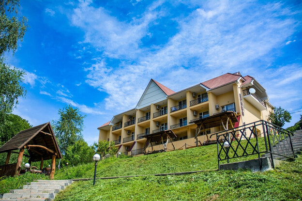 Отель Эрней Лаз Шаян, Закарпатье