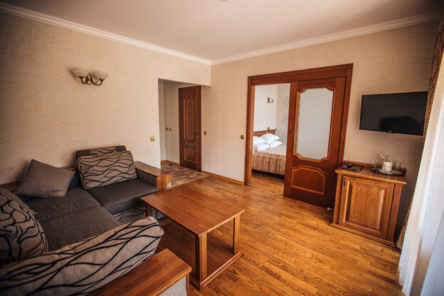 Отель Солнечный Проминь Поляна — Закарпатье