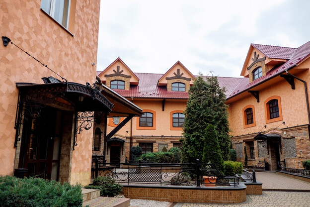 Отель Унгварский — Ужгород