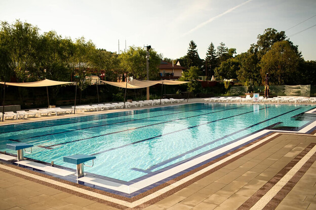 Отель Жайворонок Берегово - Закарпатье