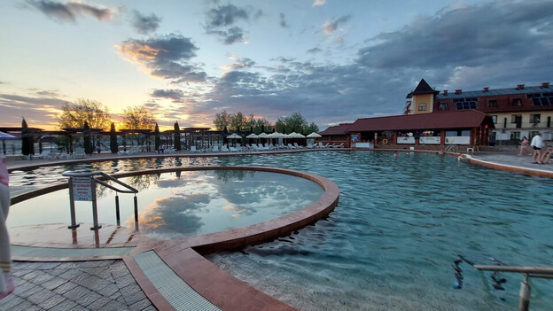 Отель Жайворонок Берегово - Закарпатье