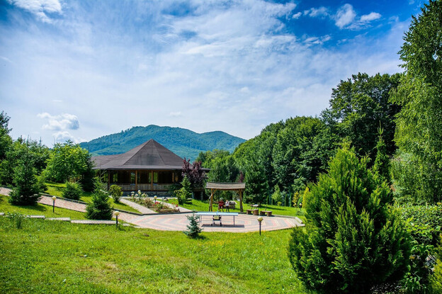 Отель Эрней Лаз Шаян, Закарпатье