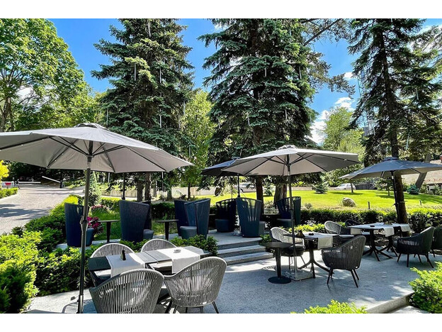 Отель Верховина (Verkhovyna Resort)