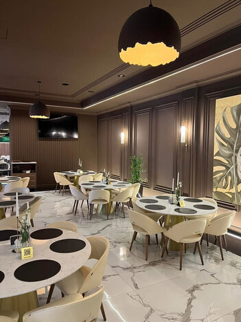 Отель Жайворонок Берегово - Закарпатье