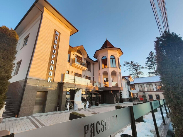 Отель Жайворонок Берегово - Закарпатье