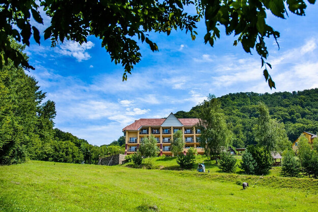 Отель Эрней Лаз Шаян, Закарпатье