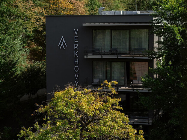 Отель Верховина (Verkhovyna Resort)