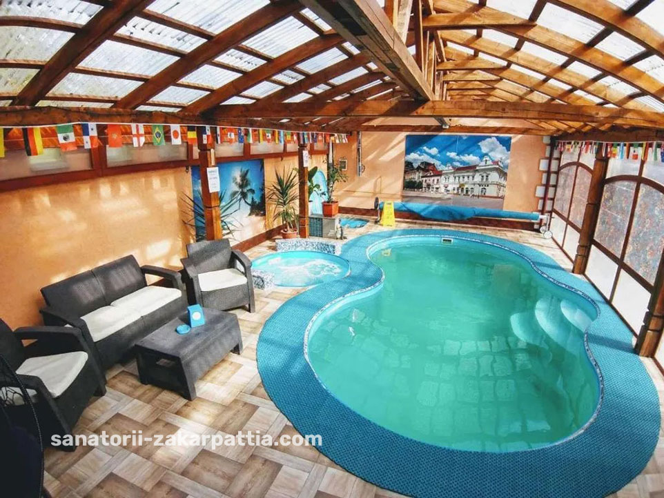 Закарпатье отели с бассейном